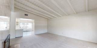 22545 Hatteras Street Gallery 11