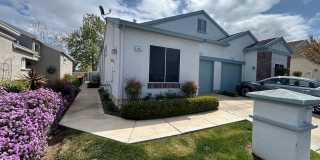 Beautiful Updated 2 Bed 2 Bath Summerset Home! 55+ Community Gallery 1