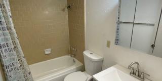 Cute 2 bedroom 2 bath Condo for RENT in Four Palms Condominium Complex Gallery 10