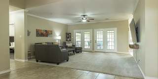 1606 S Hyde Park Avenue Gallery 7