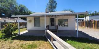 Opal St. Cottage bordering Constitution Park Gallery 1
