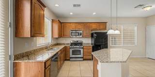 10560 Laurelwood Lake Avenue Gallery 6