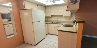 Beautiful 2 Bedroom / 1.5 Bathroom Condo Located in a Quiet 55+ Community! Water/Sewer/Trash/Lawn Included! Gallery 9