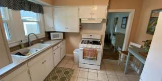 Inviting 2 Bed 1 Bath Home Gallery 6