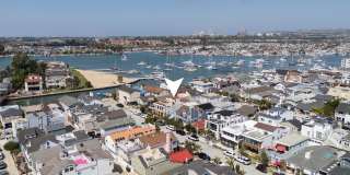 Newport Beach Balboa Peninsula Beach House with Rooftop Deck | Weekly & 30+ Night Stays Gallery 24
