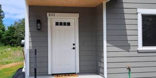 3 Bedroom 2.5 Bath Duplex Gallery 1