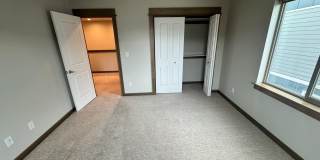 Beautiful 3 Bed, 2.5 Bath Large Townhome Gallery 13