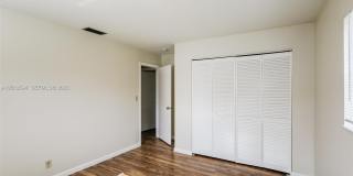 7306 SW 3rd Ct Gallery 13