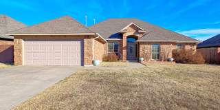 Huge 4 Bed/3 Bath in Moore Schools Gallery 1