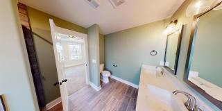 Beautifully Upgraded Home with Large Eat-In Kitchen And Spacious Primary Suite Gallery 14