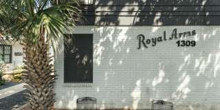 Royal Arms I Gallery 1