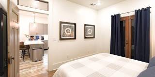 625 LOUISA Street Gallery 18