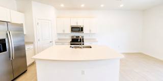 Annual Unfurnished Townhouse for Rent in Palmero – Like New! Gallery 4