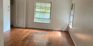 Bright, Light  Airy Huge Corner Home Gallery 1