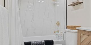 373 E 800 S Gallery 18