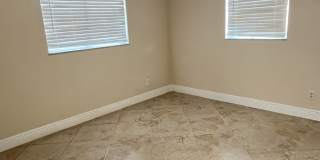 213 Southeast 21st Street Gallery 18