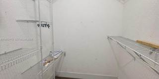 718 SE 12th Ter Gallery 3