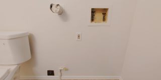 Newly Remodeled 2 Bedroom, 1 Bath! Gallery 8