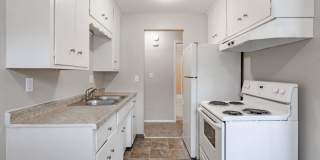 1 & Bedrooms Walking distance to McCarrons Lake! - Roseville 1 & Bedrooms Walking distance to McCarrons Lake! - Roseville Gallery 10