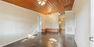 111 N Hollywood Dr. Gallery 10