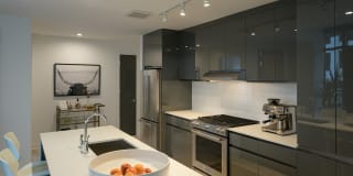 Lilli Midtown Gallery 14