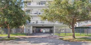 1960 Marseille Drive - 303 Gallery 2