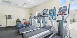 1BR Condo with Private Balcony, Central A/C & Community Amenities in Corona Gallery 20