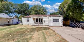 Spacious 4-Bedroom House Near 31st & Seneca! Spacious 4-Bedroom House Near 31st & Seneca! Gallery 1