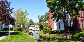 Carriage Crossing Gallery 8