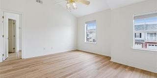 1003 OLD METAIRIE Place Gallery 8