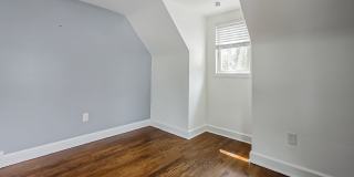 Comfort & Convenience on Olmstead Street Gallery 21