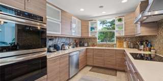 2/2 luxury pool home in Sarasota, unfurnished annual rental Gallery 11