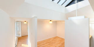 725 Warren Street Gallery 1