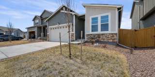 Gorgeous 5 Bed 3 bath Home In Aspen Meadows!! Gallery 1
