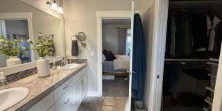 Beautiful 3 Bed/2.5 Bath Home in SE Bend - Ruby Peak Lane Gallery 17