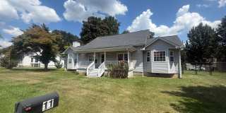 4 Bedrooms, 2 Bathrooms - Home in Aragon! Gallery 1