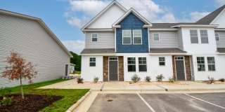 END UNIT Townhome-Pond View-Detached Garage-First Floor Master Gallery 1