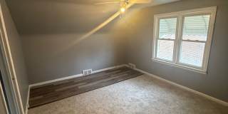 Charming 3 bedroom brick bungalow Gallery 14