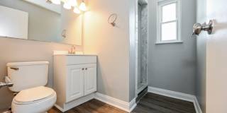 2512 Grosvenor Drive Gallery 12