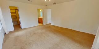 Large Beautiful Home in the Hills Gallery 13