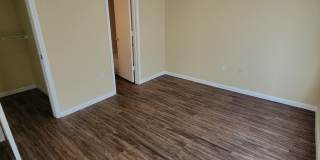 College Station - 4 bedroom / 4 bath / 3rd story condo / Pool on site. Gallery 5