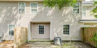 3 Bed 2.5 Bath - Spacious Townhome Centrally Located in Rincon Gallery 24