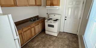 2 bed house on Rva Northside!  Central hvac, hardwoods,all electric, lots of parking, laundry, Gallery 5