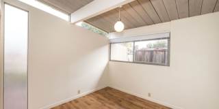 Wonderful Atrium Eichler in the Heart of Greenmeadow Gallery 18