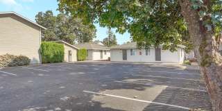 2339 Lee Street Gallery 18