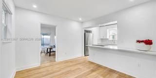 1960 NE 182nd St Gallery 12