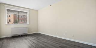143 Hoyt Street Gallery 17