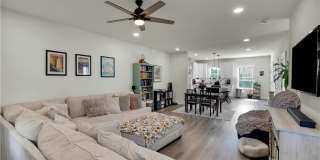221 Craig Avenue Gallery 6