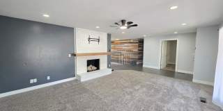 7 Bedroom Home in Bloomington Gallery 12