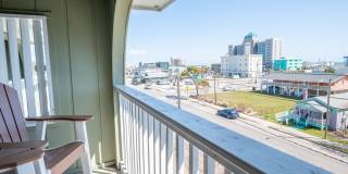 COZY,  FURNISHED OFF-SEAON MONTHLY RENTAL Gallery 6